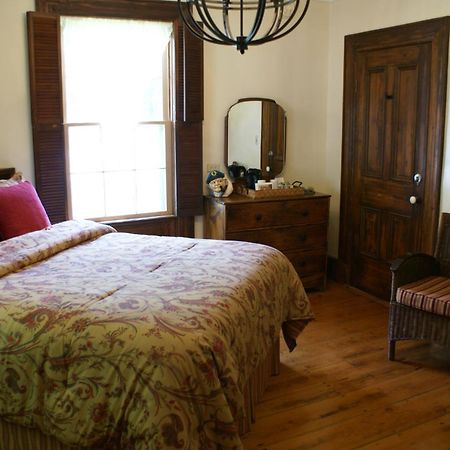 Fisherman'S Daughter B&B Mahone Bay Extérieur photo