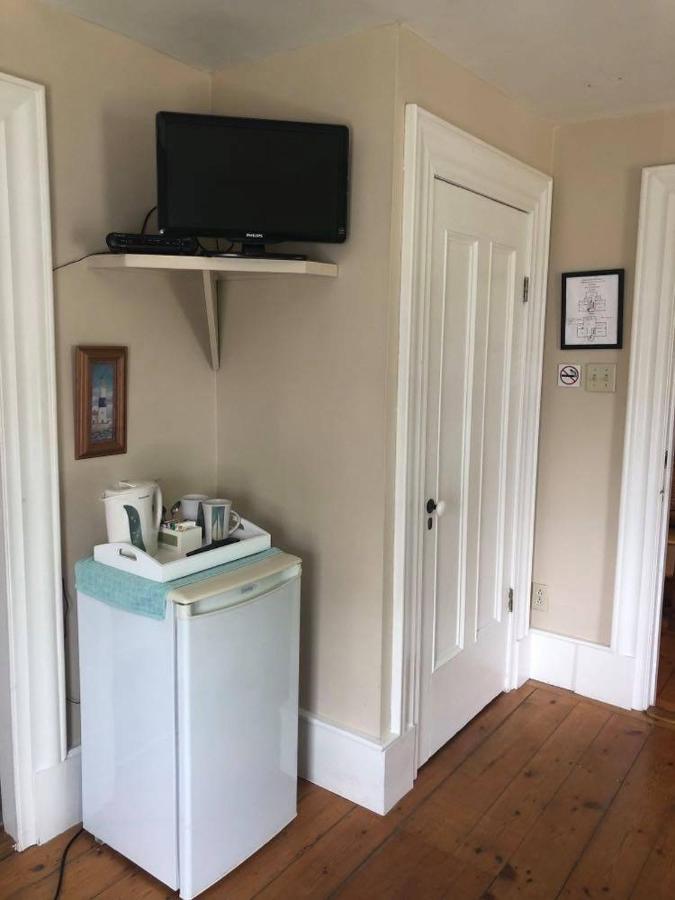 Fisherman'S Daughter B&B Mahone Bay Extérieur photo