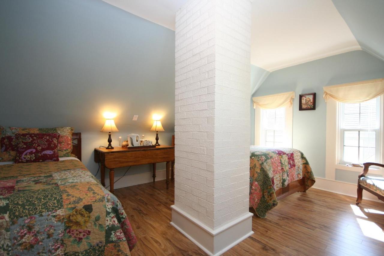 Fisherman'S Daughter B&B Mahone Bay Extérieur photo